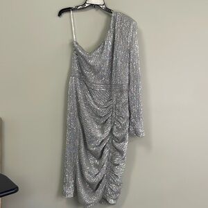 Lavish Alice one sleeve sequin midi dress in metallic silver women’s size 14 NWT
